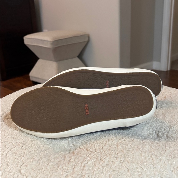 Taos sneakers glyde size 9 New - Picture 8 of 9